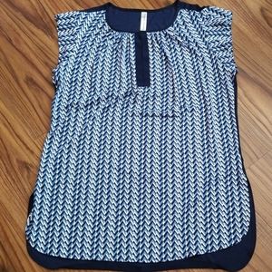 ‼FINAL MARKDOWN ‼ Blue and White Zig Zag Print Top